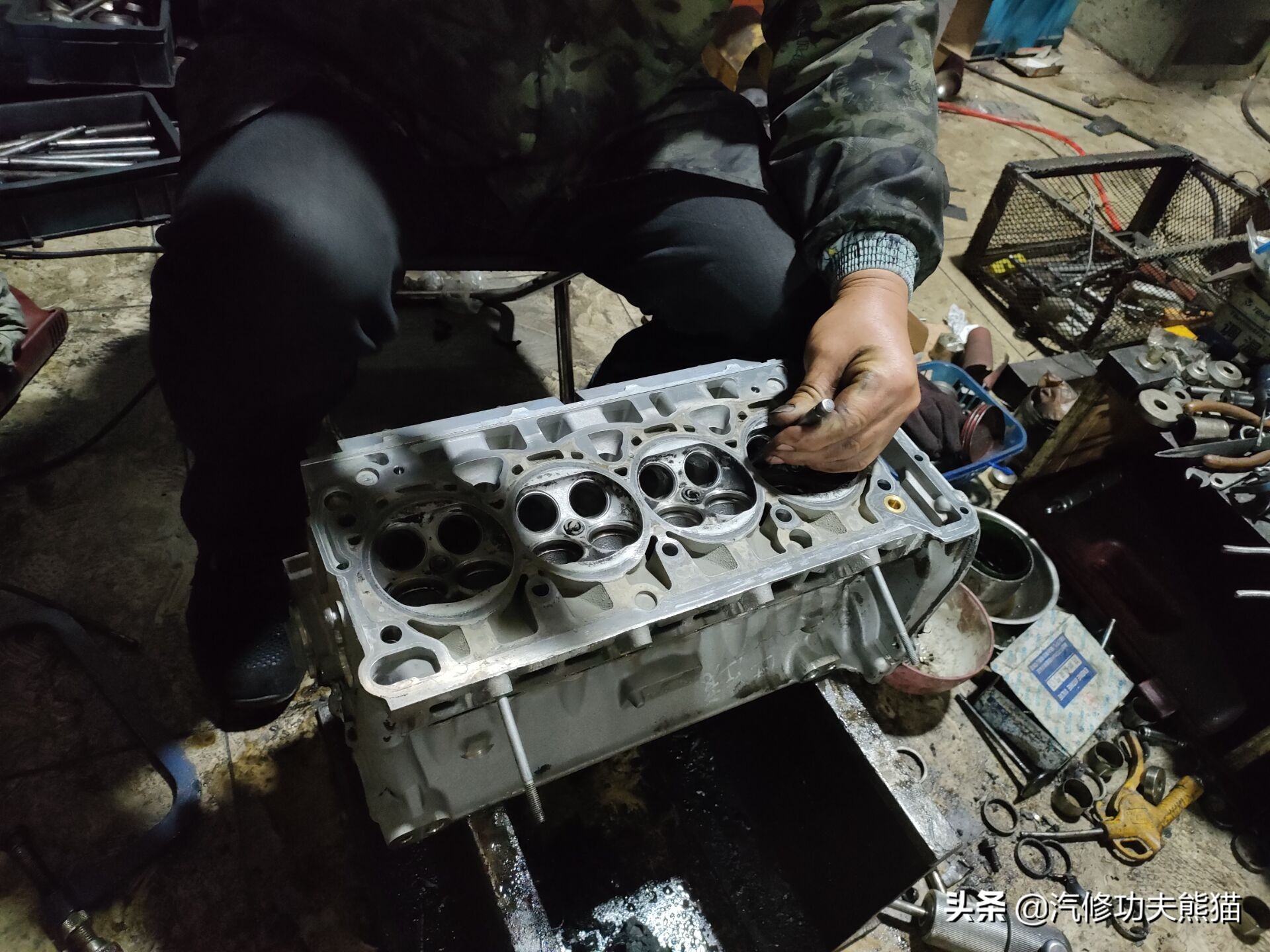 斯柯达昊锐烧机油维修视频,大众斯柯达昊锐1.8t烧机油