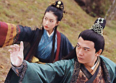 假冒金庸古龙的两本武侠小说，白帝青后，狂蜂浪蝶，有人看过吗