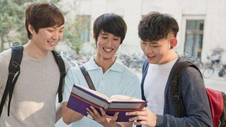 大学老师说的请假的两条理由,大学生手写请假条向辅导员请假