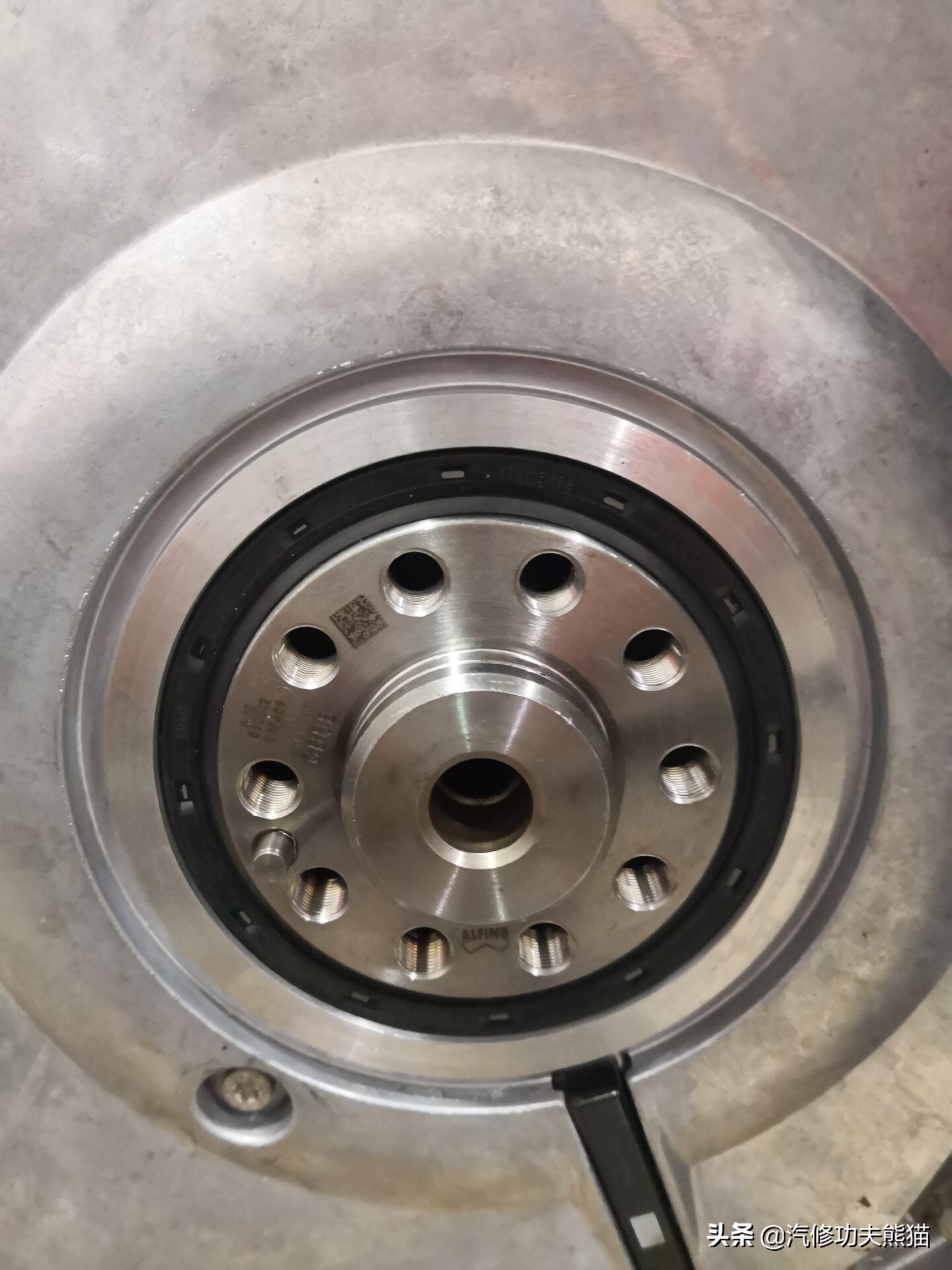 大众途锐急加速发动机故障灯点亮,大众新款途锐车子烧机油