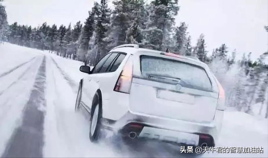 冬天车辆打滑注意什么安全,冬天车子打滑正确的方法有哪些
