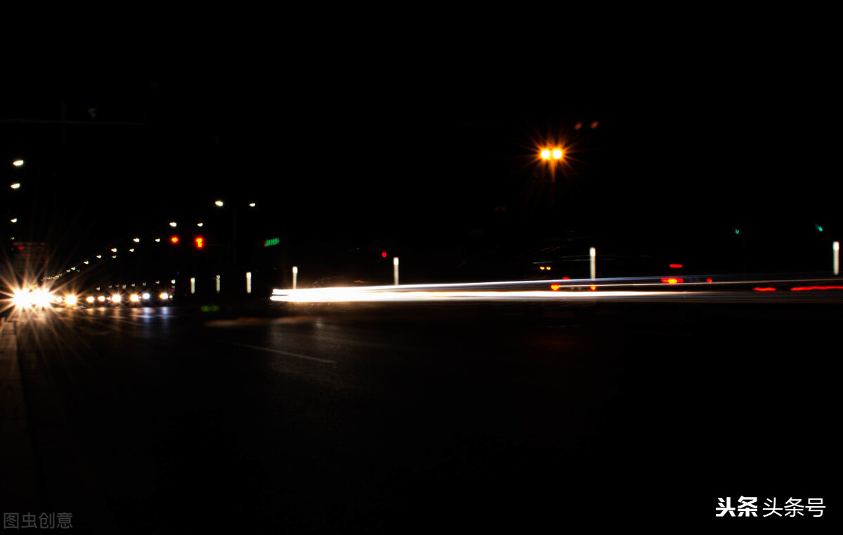 夜深了还是睡不着躺床上,夜深了还是睡不着是什么歌