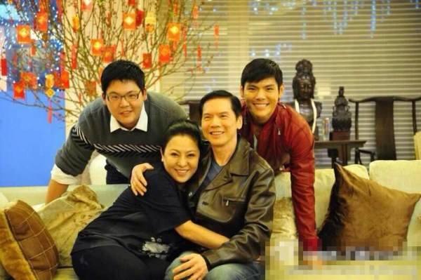 向太为什么要摘除子宫,向太子宫摘除原因