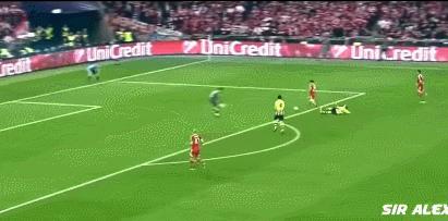 孙继海足球最佳防守视频,孙继海1v4奇迹解围完整版现场观众