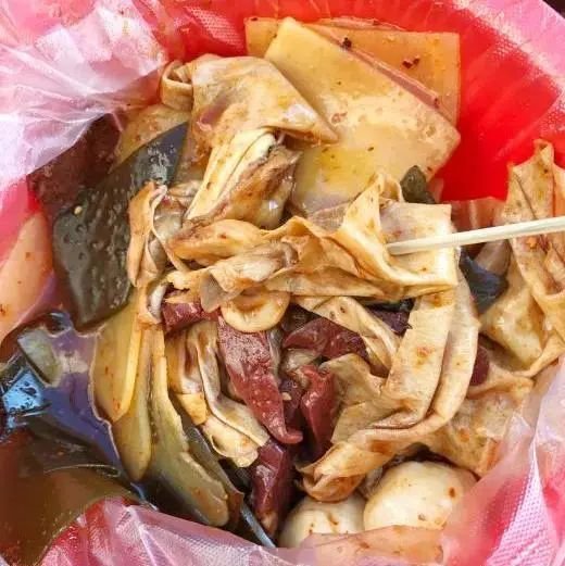 沈阳人有多爱吃鸡架,沈阳人为什么喜欢吃鸡架