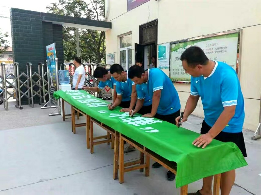 深圳公益足球培训,成都公益足球培训