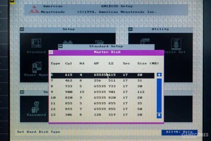 一百多块买个26年前的笔记本，我改了改，还能上网