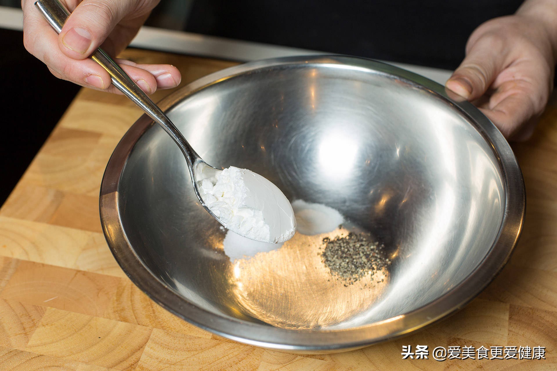 正宗韩国炸鸡 (韩国脆皮炸鸡的正宗做法)