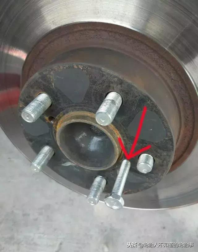 汽车轮胎螺丝断一根怎么修,轮胎螺丝老是断