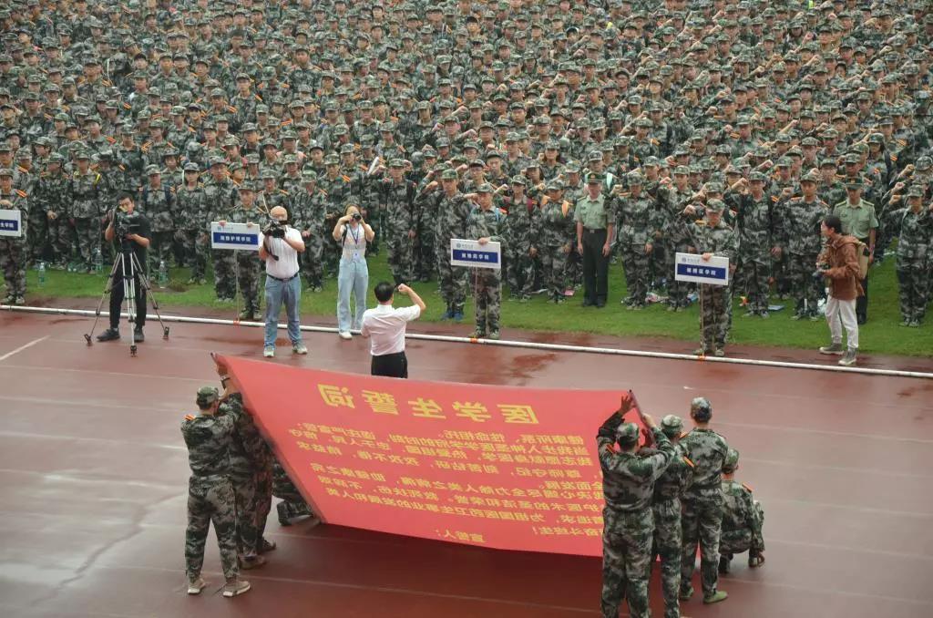 那些令人惊艳绝伦的情书,6行最惊艳的情书