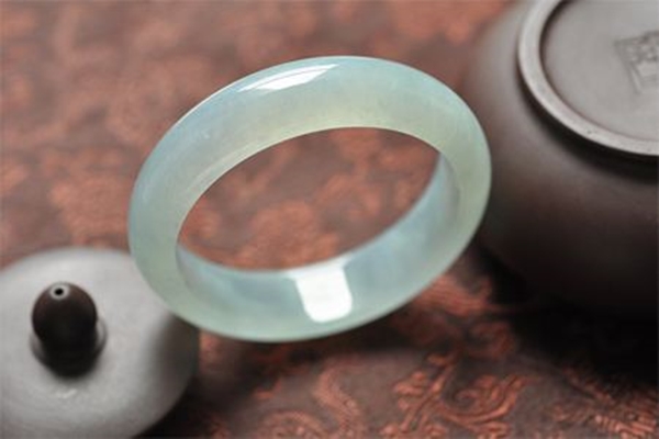 翡翠冰种高冰种怎么区分,翡翠知识之冰种翡翠