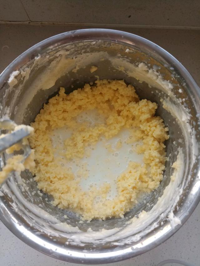 奶油打废了怎么变黄油,奶油打出水可以做黄油吗