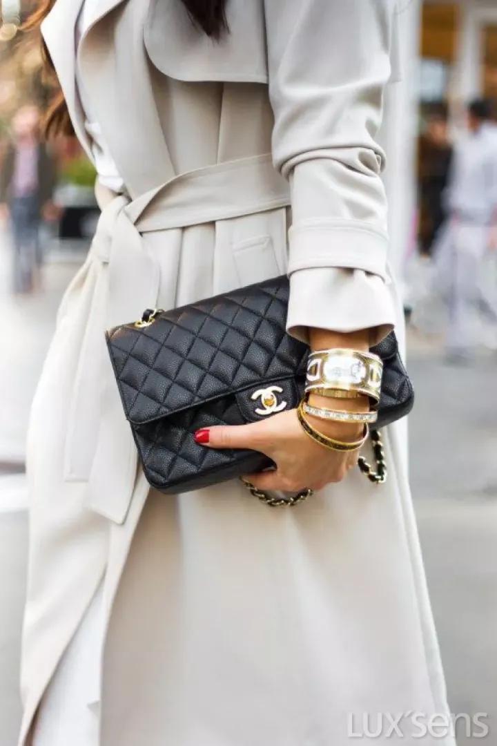 香奈儿包包必入十款保值,香奈儿最新款包包去哪里看价格