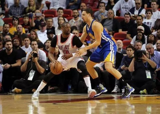 安踏篮球鞋kt5为什么很硬,安踏kt8和李宁的哪款鞋能比