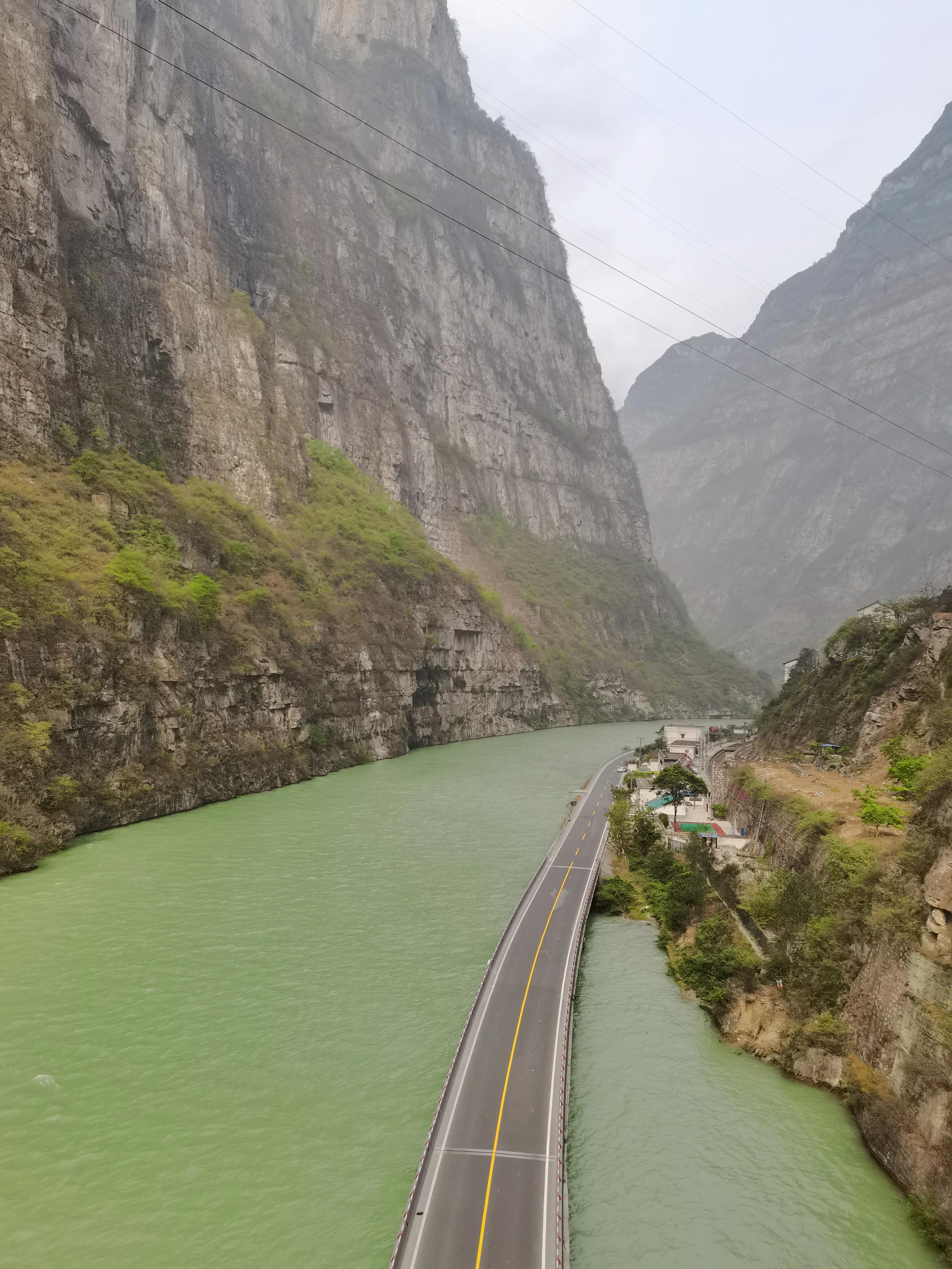 大渡河峡谷景点大全,大渡河峡谷最深处