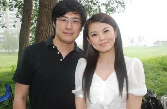 女霸总与穷小伙的爱情,女霸总爱上穷小伙完整版