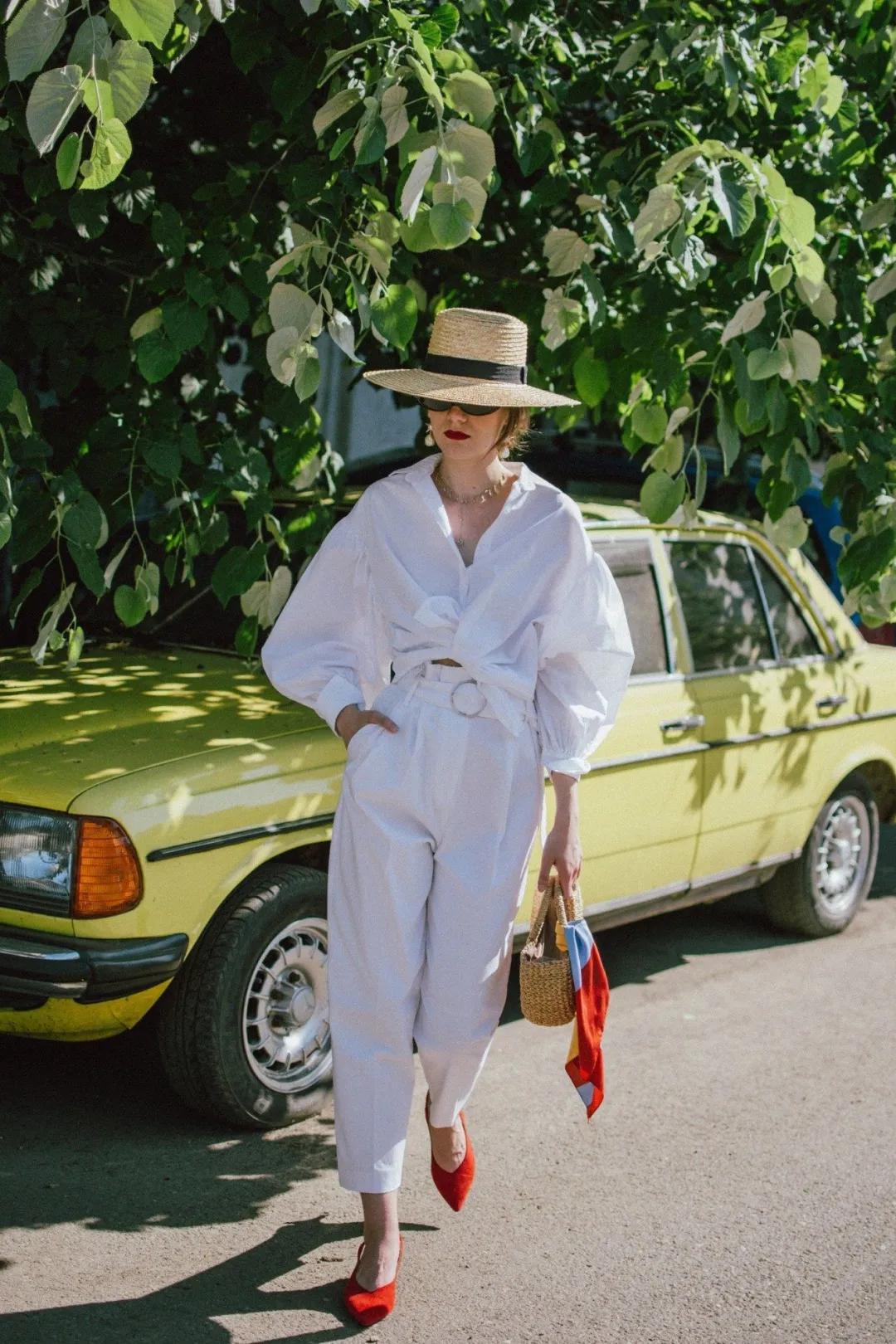 把白衬衫穿得好看的女人,好看的女性白衬衫