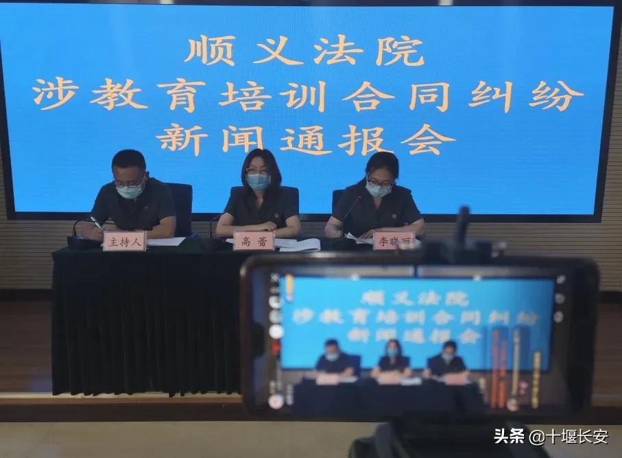 应该给孩子报什么早教班,给小孩报培训班有哪些门道