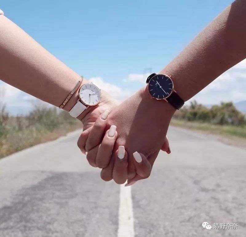 这个世界欠我,这个世界欠我一份快乐