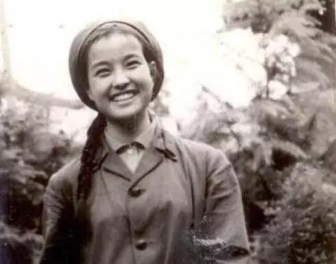 四婚三离、58岁嫁富豪！坐牢422天、身家亿万！传奇女人