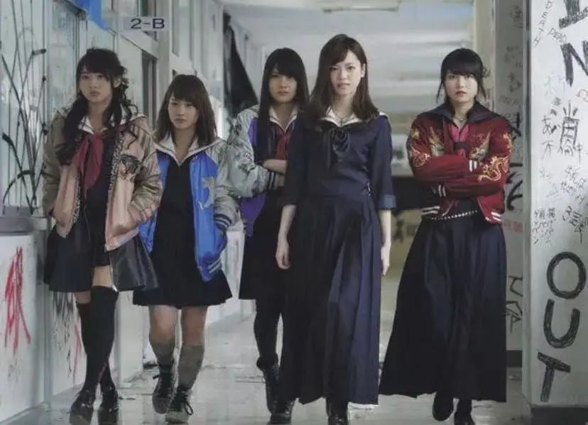 穿jk制服遇到绑架,中国女孩被绑架遭遇电击