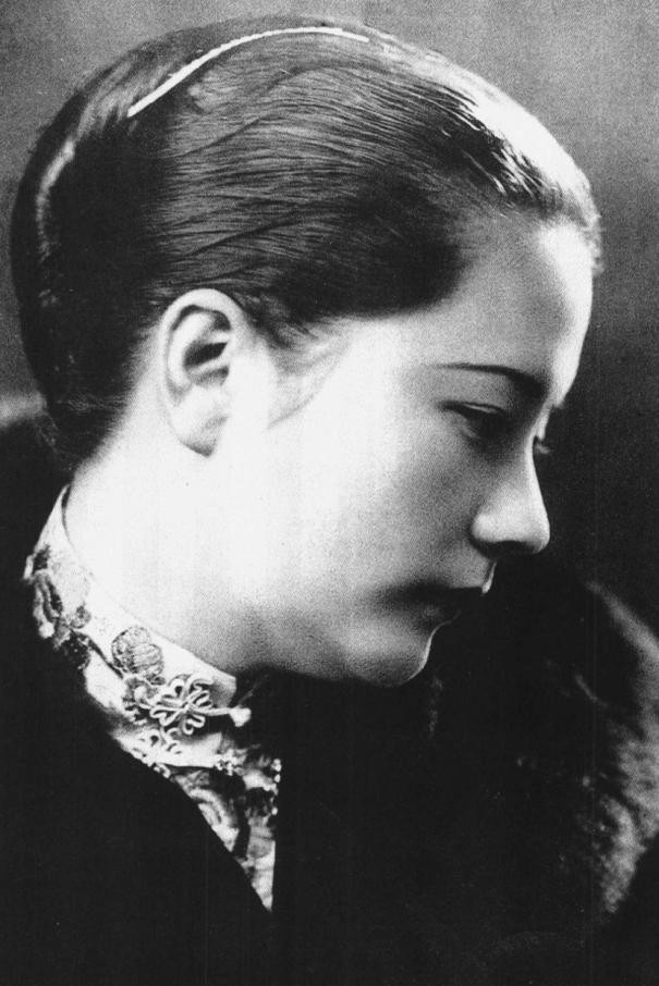 沪上第一名媛与戏子私奔，狠心“抛弃”孩子，却缔造华人顶级豪门