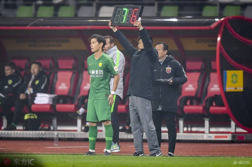 挪威98三杰球员,挪威三杰和哈兰德对比