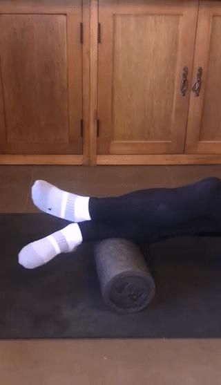 缓解足跟疼的动作,脚底足跟疼怎么回事