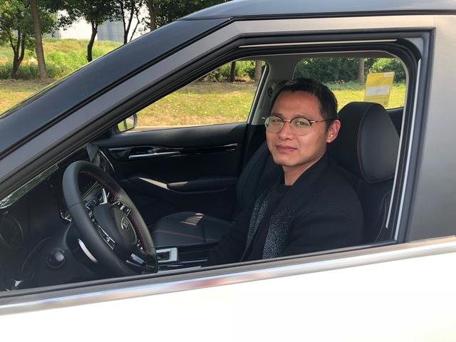 起亚傲跑怎么看配置,起亚傲跑车主