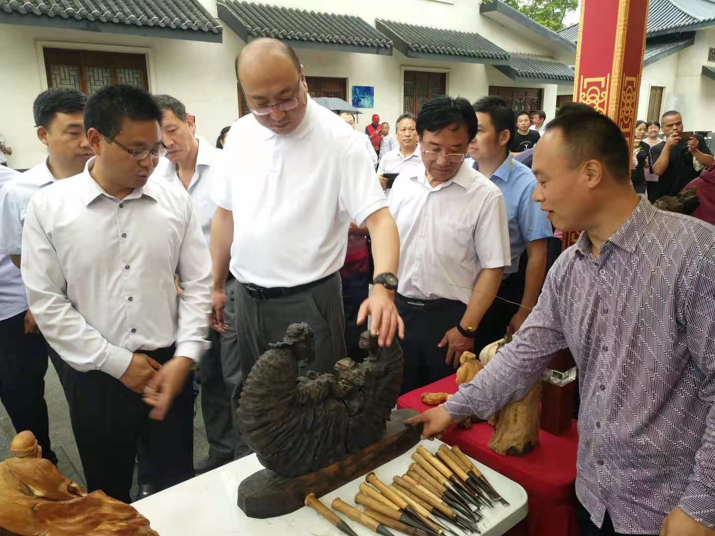 寻找非物质文化遗产木雕大师,访非遗传承人