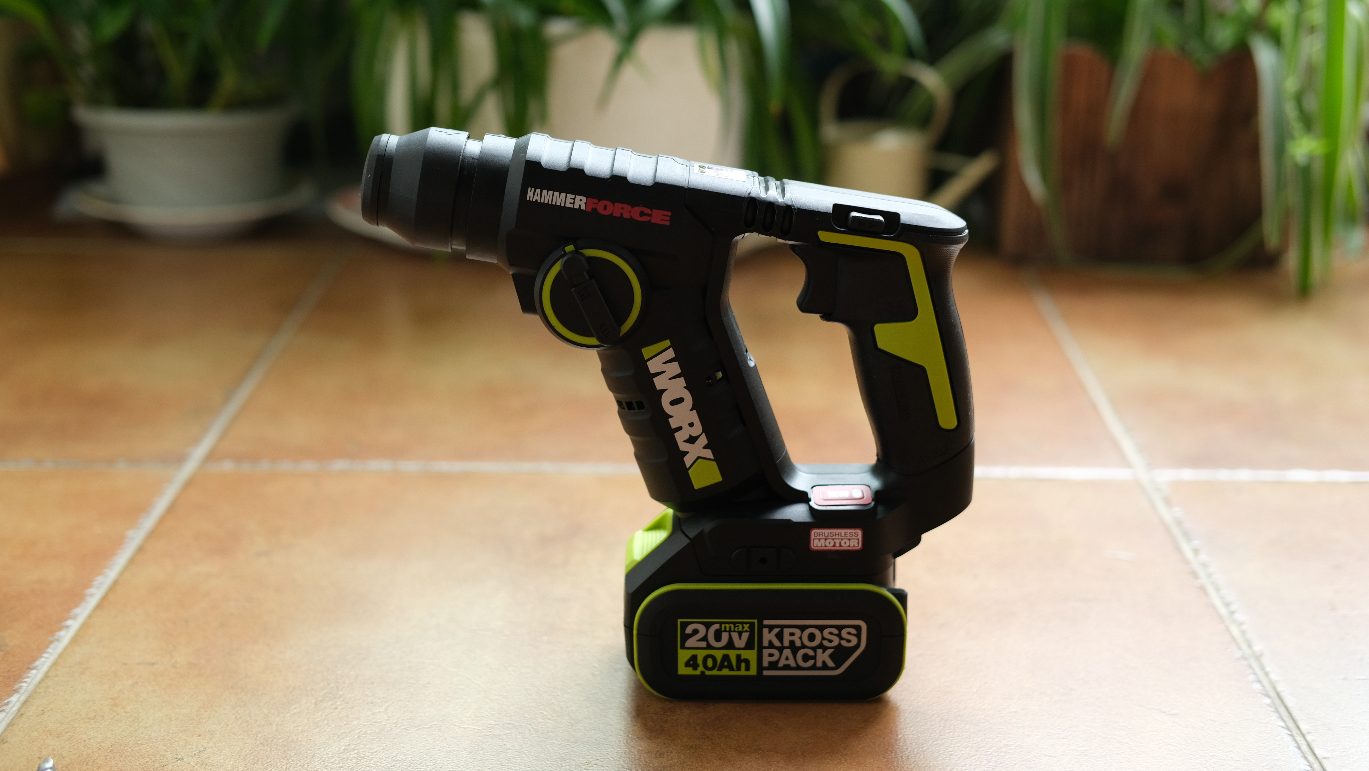 家用电钻钻瓷砖用什么钻头,电钻钻瓷砖的钻头