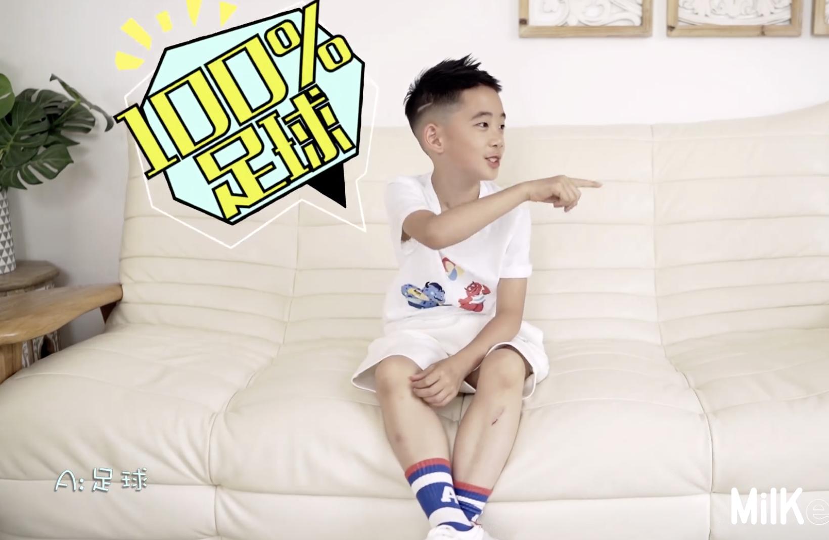 jasper小小春模仿爸爸笑,jasper小小春动态图