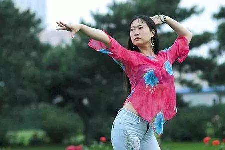 那些网红的成名视频,那些突然爆红的网红