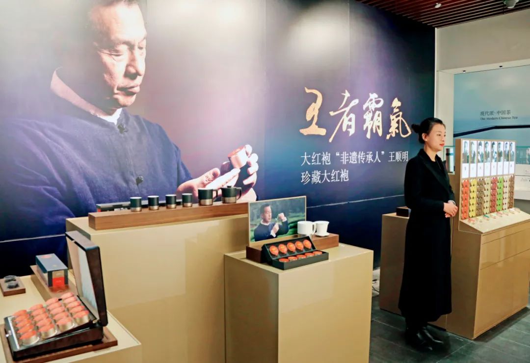 “一两黄金一两茶”,谁炮制了几十万元1斤的天价茶?