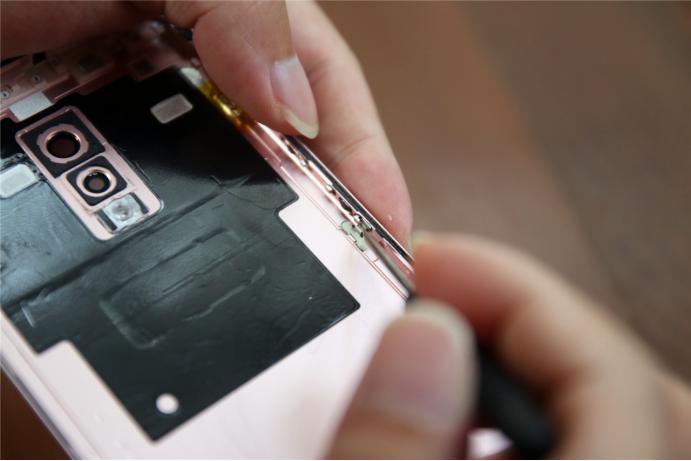 vivo旧旗舰电源键出问题，只需10元成本修复，不用换成iPhone11