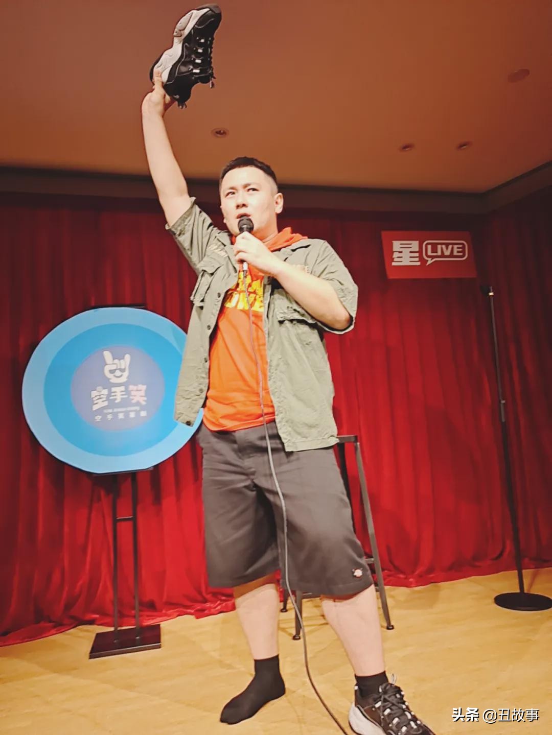 青春期我与父亲水火不容，砸烂他心爱的老吉他，这件事影响我一生