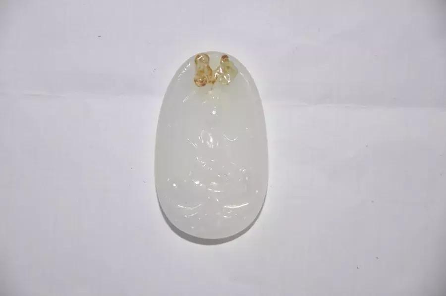 副厅长的表：原价1030万、估价800万、起拍720万