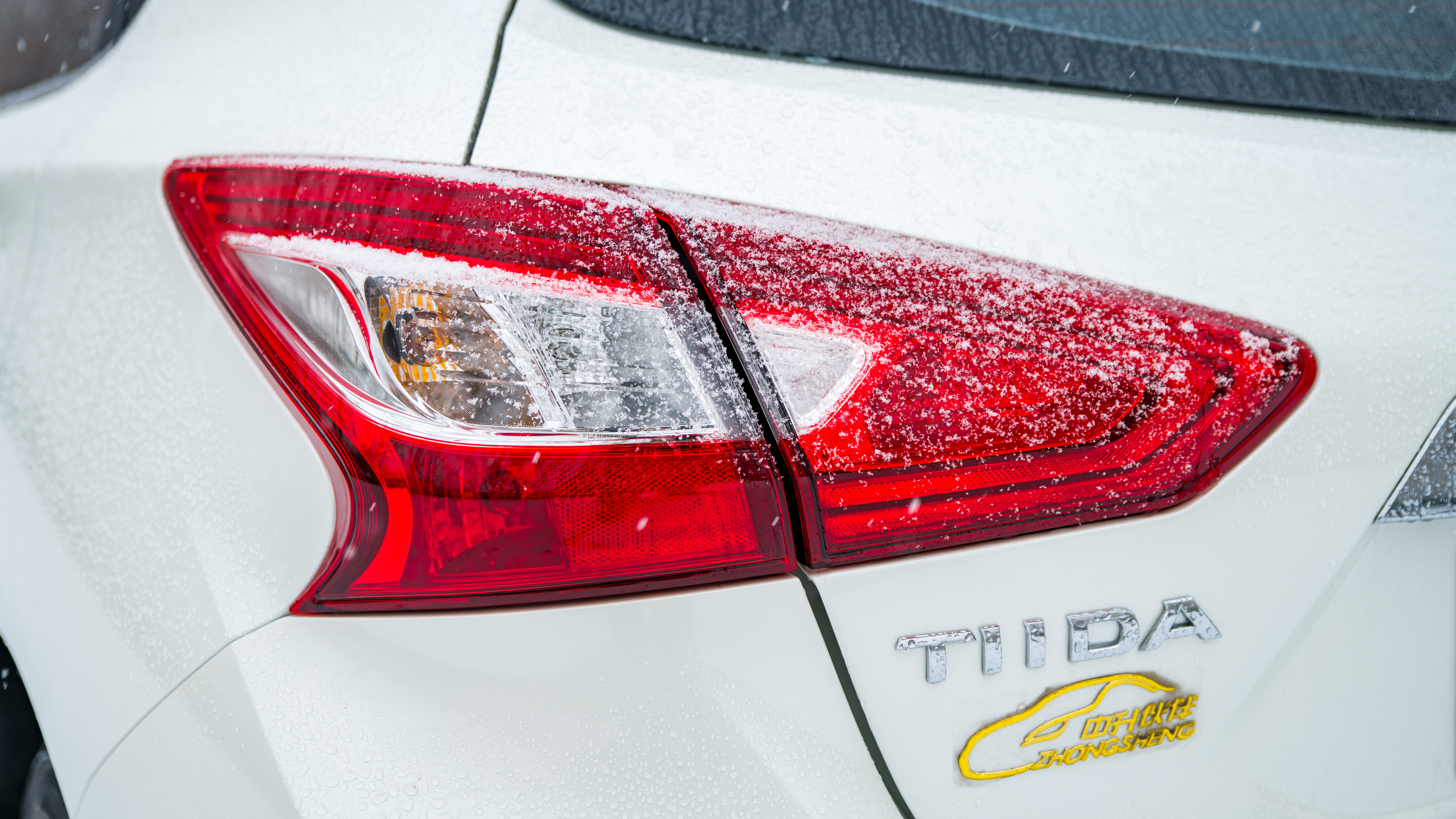 骐达拍的行车风景,骐达下雪天