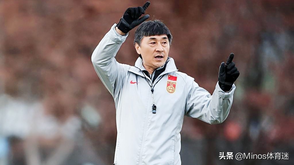 中国足球战“疫”：国字号主场放海外，暖心之举遍布足坛