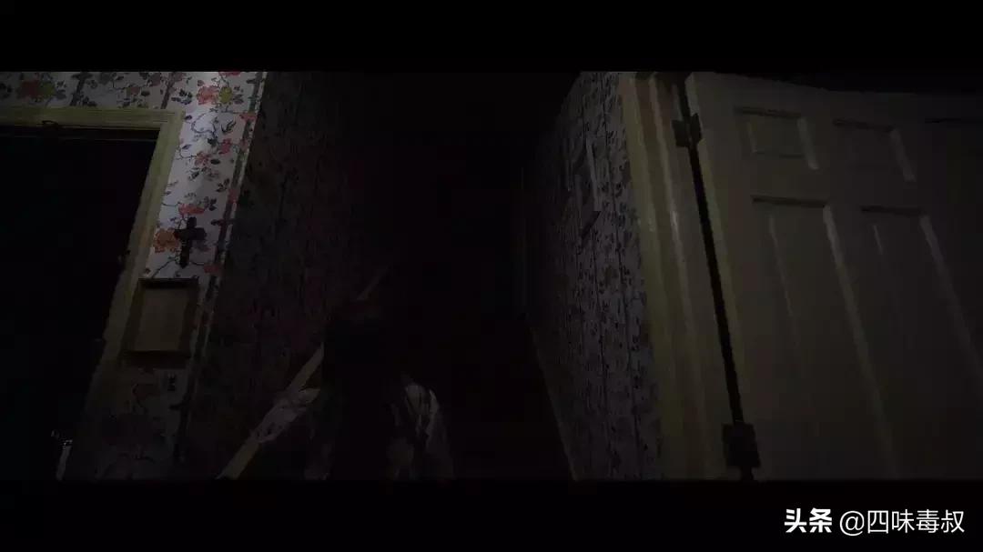 当你在凝视深渊时它也在凝视你,当你凝视深渊时它也在凝视你