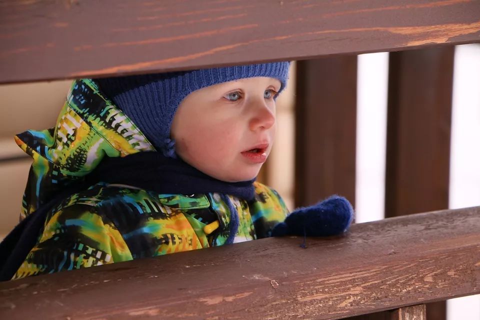 冷空气要来了宝宝会怎么样,天气变暖和带孩子出门玩耍