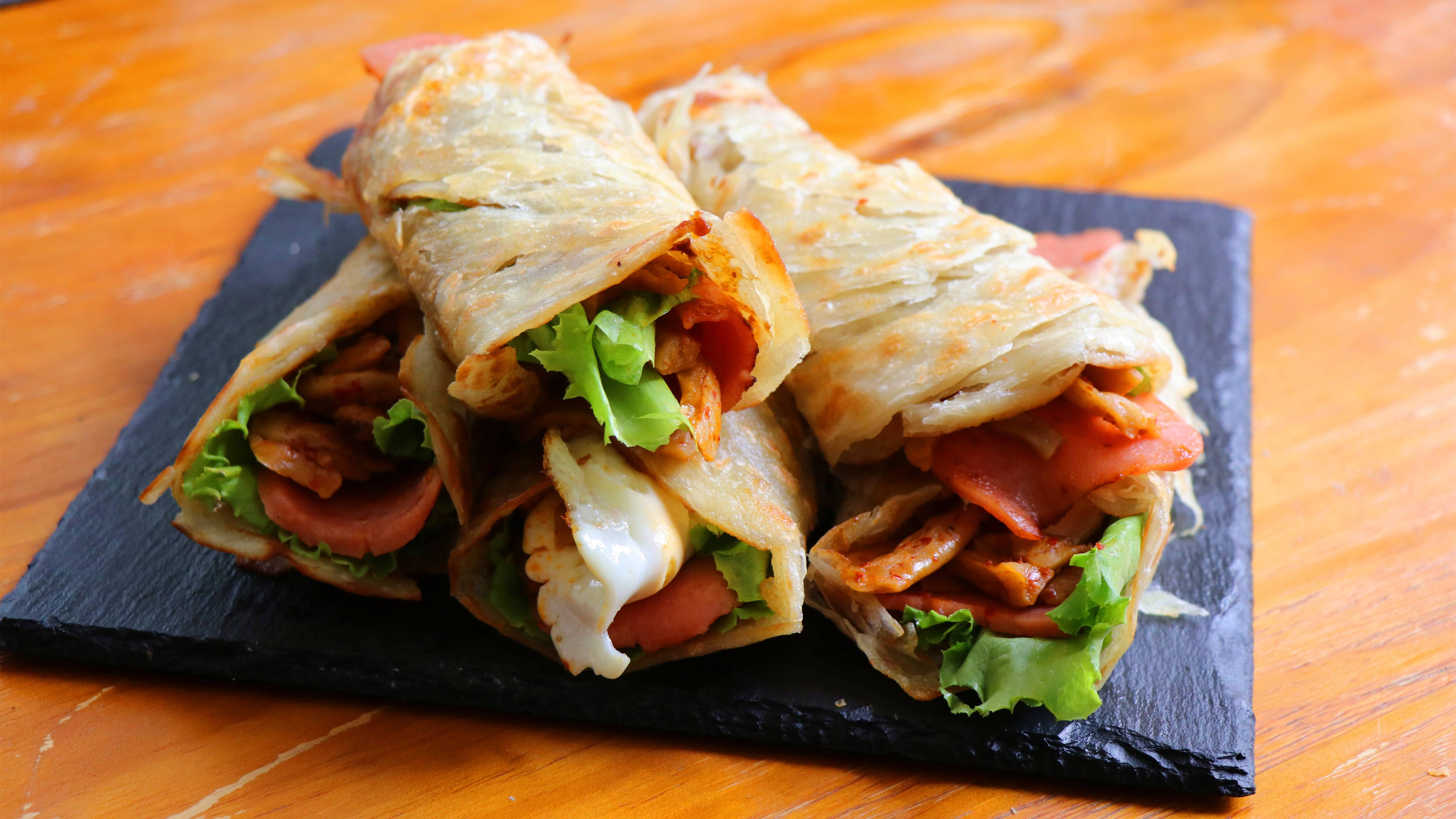 大饼卷万物，卷起烟火气，抚我凡人心，安我凡人胃-自制手抓饼