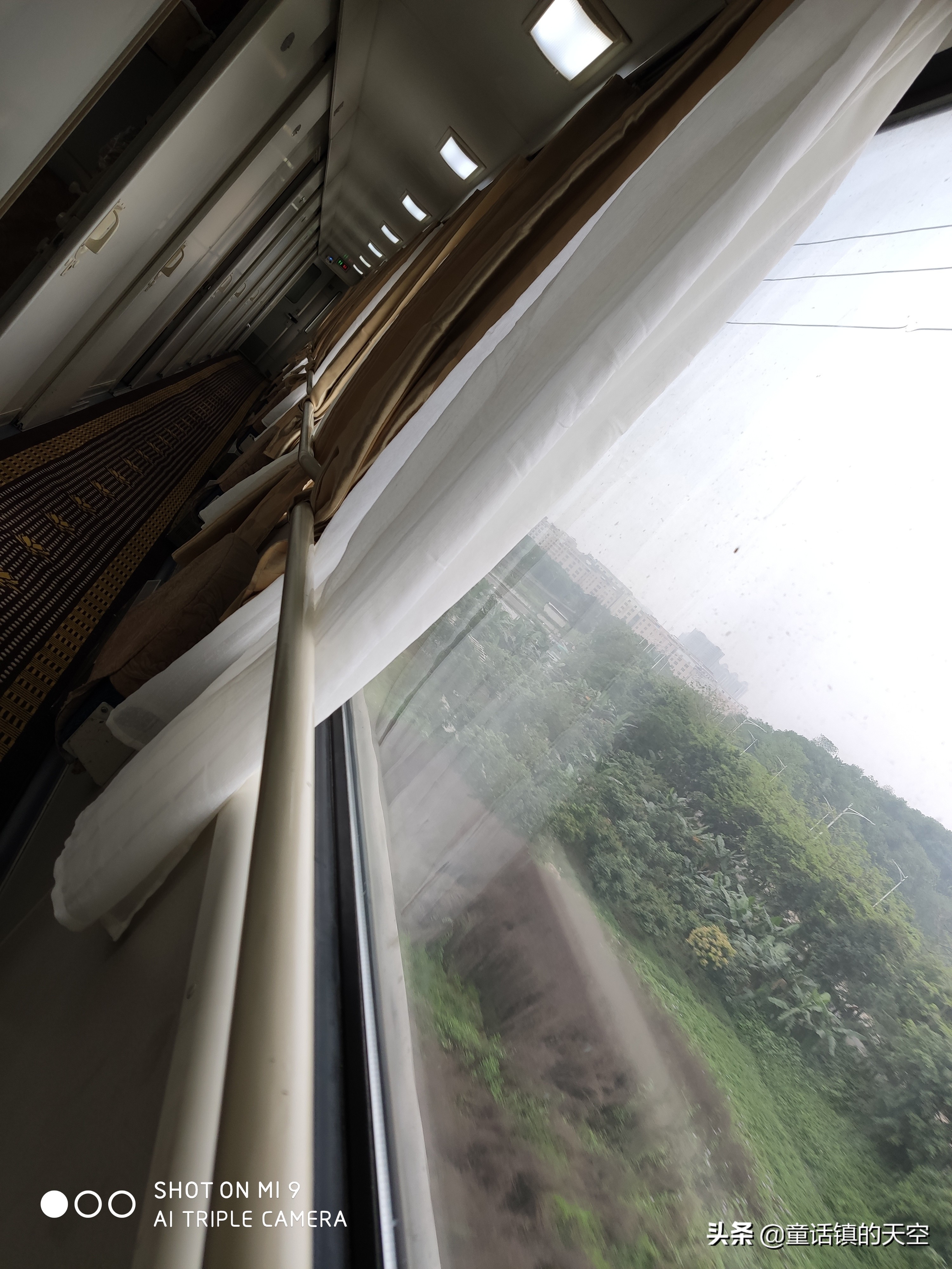 原来火车是这样卸货的,原来火车轨道是这么铺的