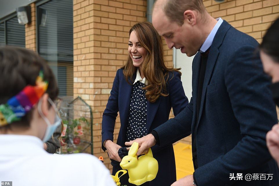 威廉凯特最新合体,凯特威廉哈里梅根秀恩爱