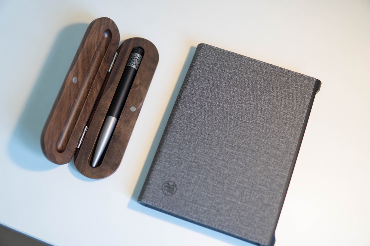 有小秘密也不慌，笔下文创指纹解锁笔记本上线小米有品