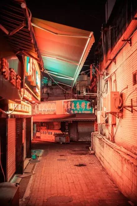 珠海是一座充满回忆的城市,珠海一个逐渐落寞的城市