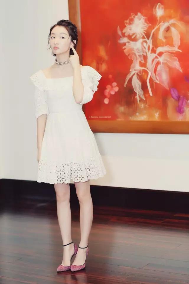 周冬雨过去的小粗腿,小粗腿逆袭