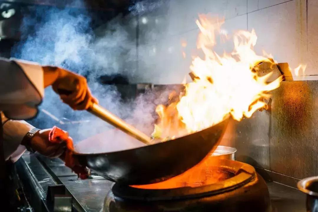 为什么烧烤大排档吸引人,广州的烧烤路边摊为什么好少