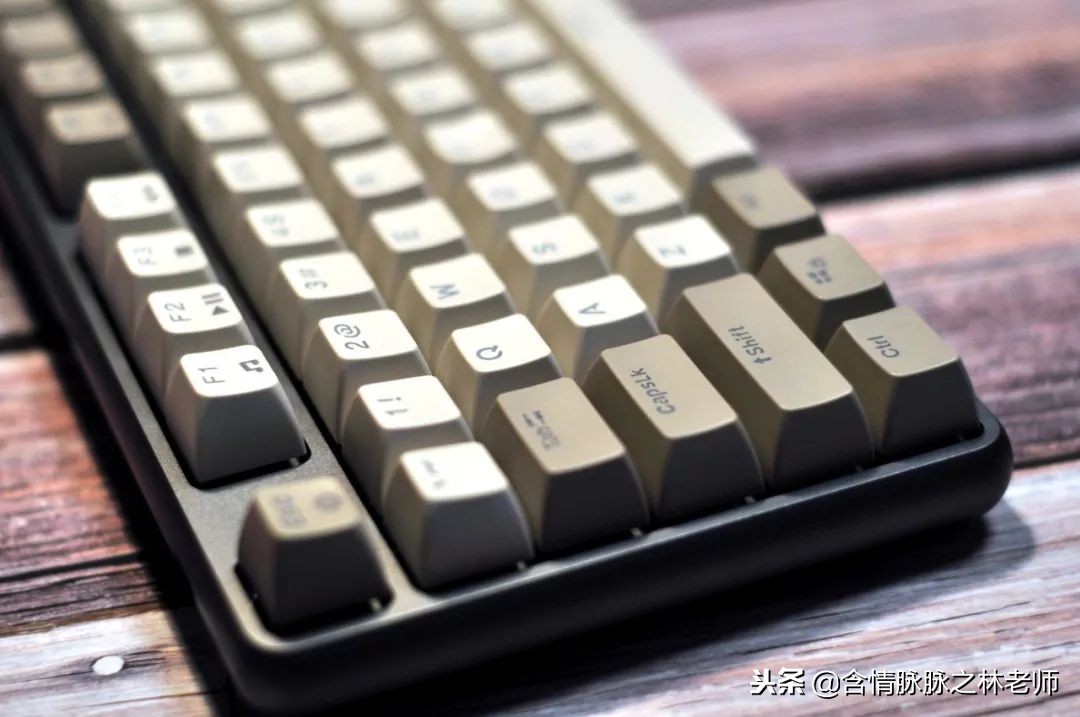 红轴正刻机械键盘,悦米红轴机械键盘