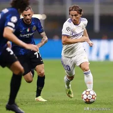 欧冠疯狂之夜,欧冠最疯狂的一战视频